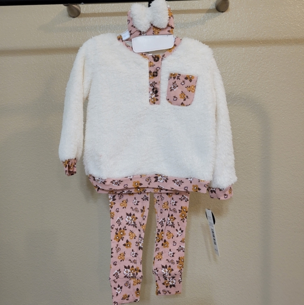Brand new Nicole Miller Matching 3 piece faux fur plush set toddler size 2T